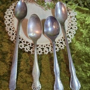 Vintage Baby Spoon Lot of 4~2 Oneida Stainless -1 Japan Stainless-1 Silverplate